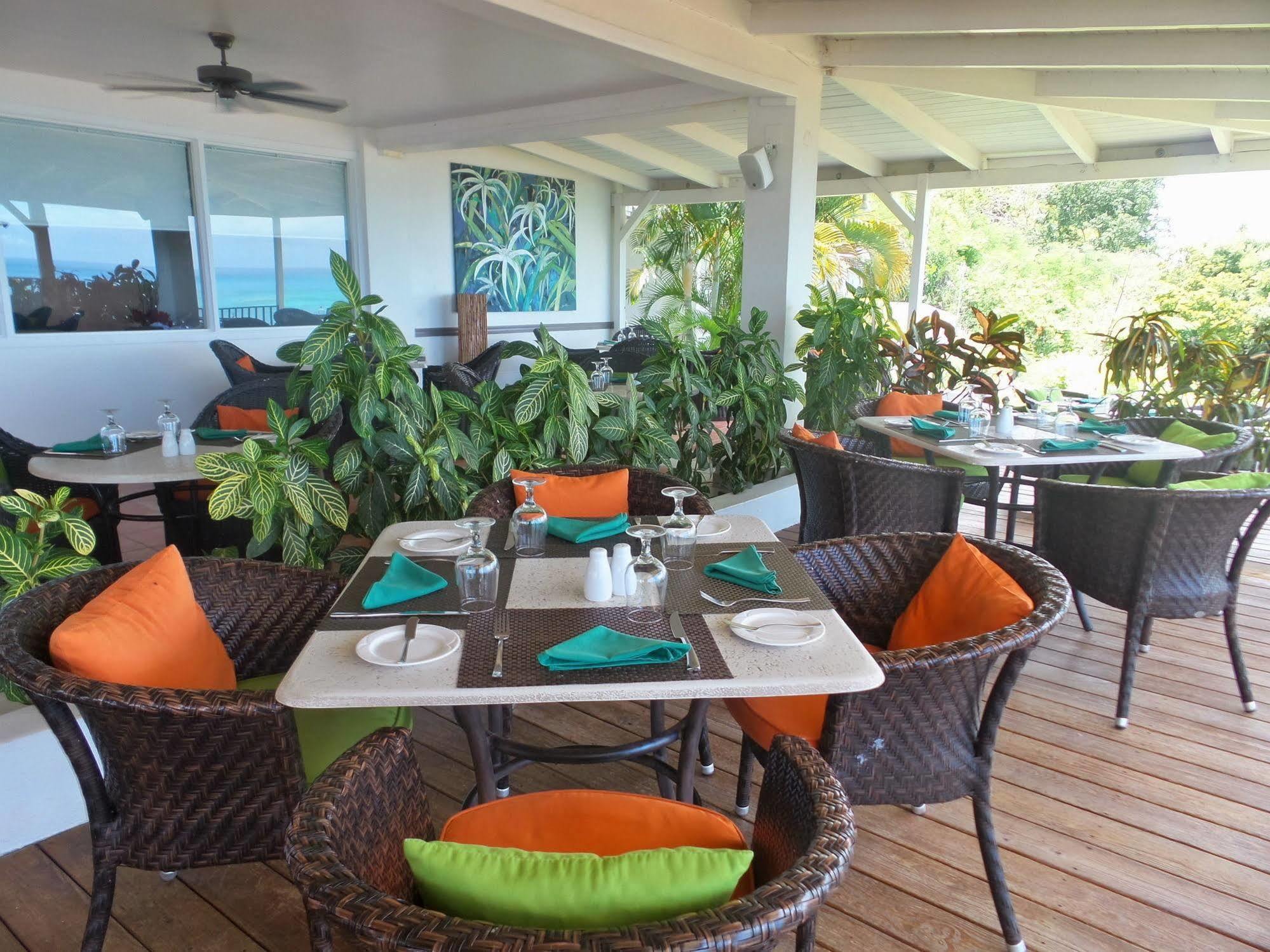 Trade Winds Hotel Dickenson Bay Exterior foto